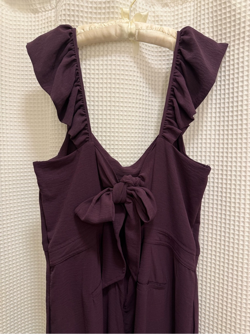 BCBG Paris Plum Square-Neck Jumpsuit with Ruffle Shoulder Straps - XXL - Picture 9 of 12
